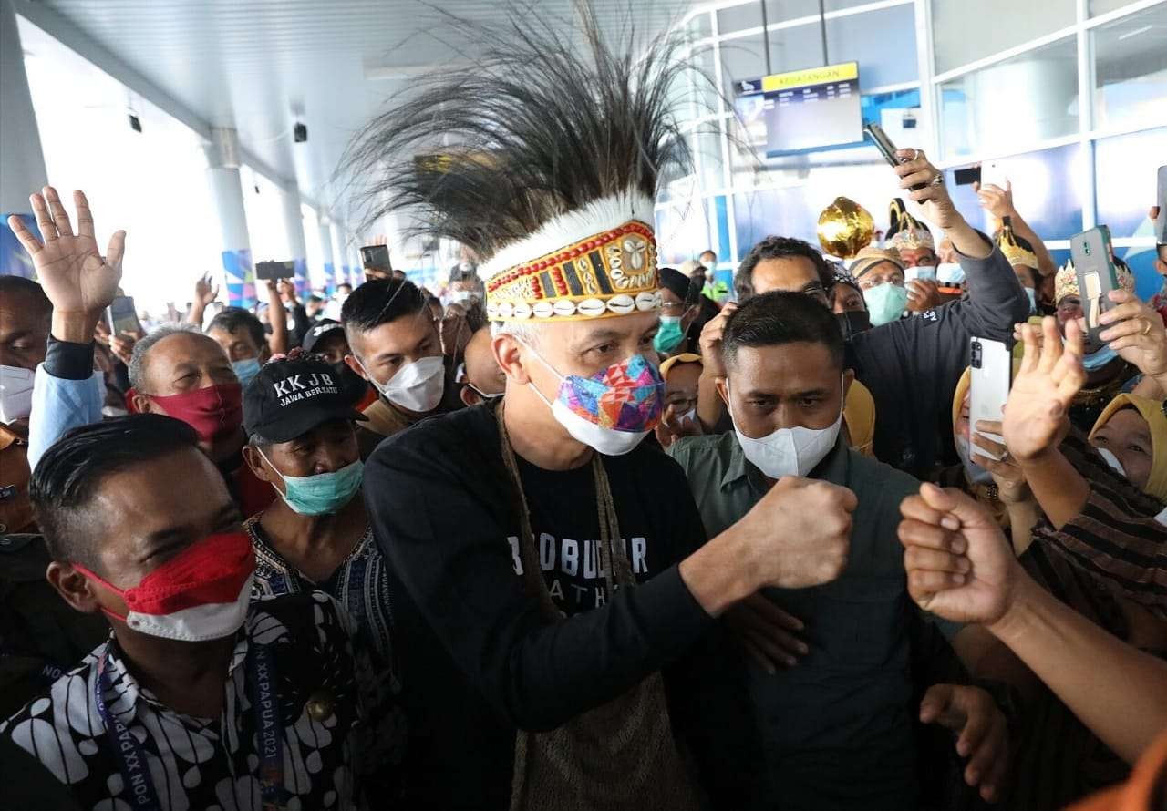 Ganjar berkunjung ke Mimika untuk menyemangati atlet PON asal Jateng. (Foto: Dok Jateng)