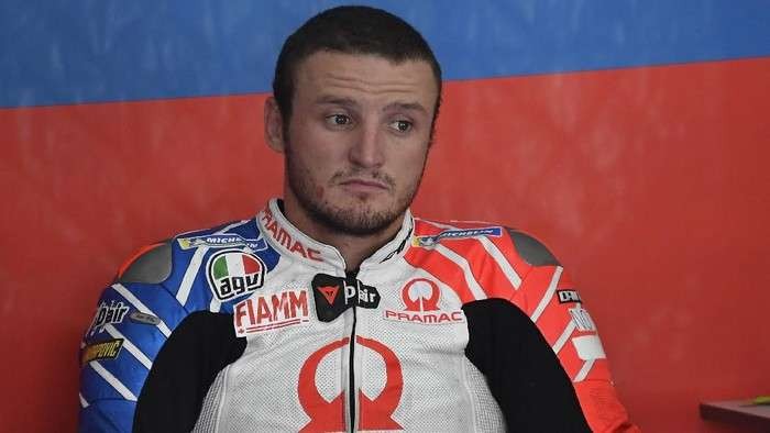 Jack Miller emosi karena ditabrak Joan Mir di MotoGP Amerika Serikat, Senin 4 Oktober 2021 dini hari waktu Indonesia. (Foto: Twitter)