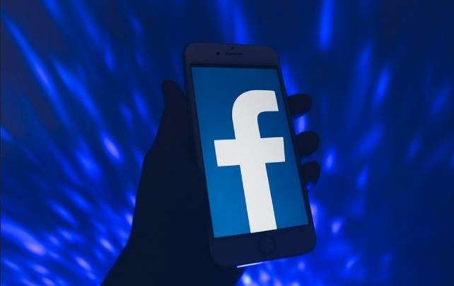 Aplikasi Facebooktumbang sejak Senin, 4 Oktober 2021. Dampaknya pemilik Facebook Mark Zuckerberg merugi USD7 miliar atau sekitar Rp 99 triliun. (Foto: pixabay)