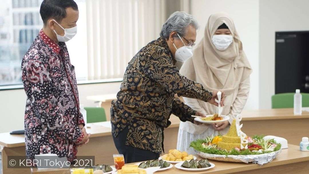 Dubes RI untuk Jepang Heri Akhmadi meresmikan Pusat Kegiatan Belajar Masyarakat (PKBM) Nagoya. (Foto: Dok KBRI Tokyo)