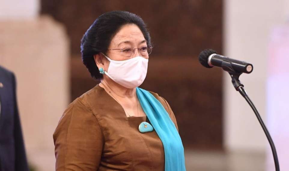 Ketua Umum PDIP Megawati Soekarnoputri saat dikukuhkan menjadi Ketua Dewan Pengarah BRIN. (Foto: Setpres)