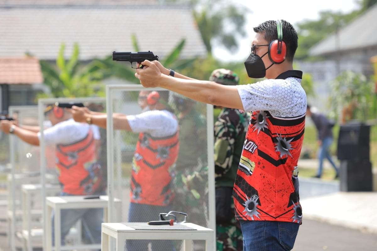 Lomba adu tangkas tembak Kemenkumham kanwil Jatim. (Foto: istimewa)