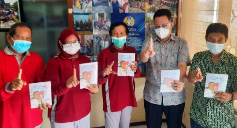 Peluncuran Buku 'Panggil Saya Budi Darma'. (Foto: Alief Sambogo/Ngopibareng.id)