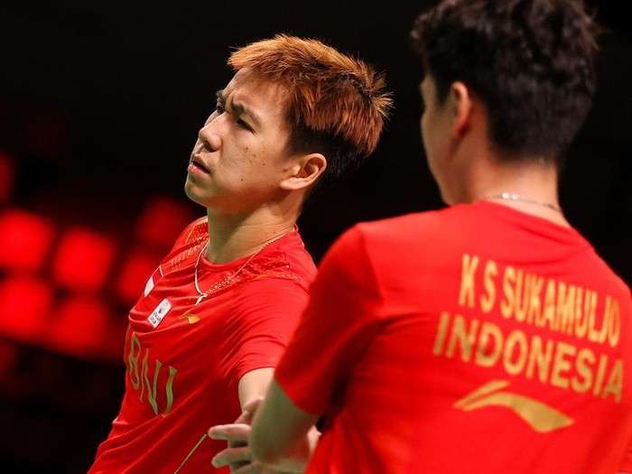 Marcus Gideon (kiri) tak diturunkan dalam partai final Thomas Cup melawan China. (Foto: Ant)