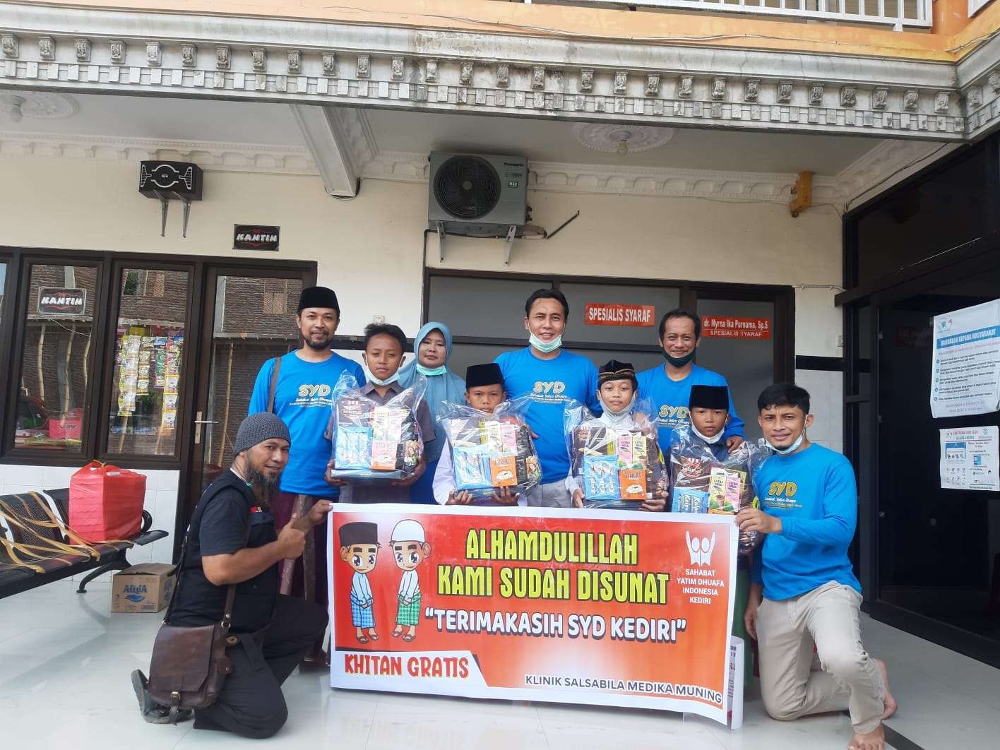 Misi sosial SYD Kediri, mulai khitan anak yatim piatu gratis hingga rawat lansia. (Foto: Istimewa)