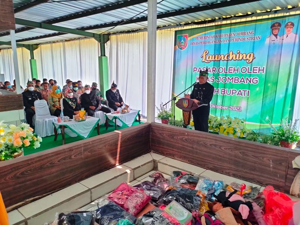 Pemkab Jombang melaunching pasar oleh-oleh khas Jombang di Dusun Ngrawan, Desa Pesantren, Kecamatan Tembelang. (Foto: Istimewa)