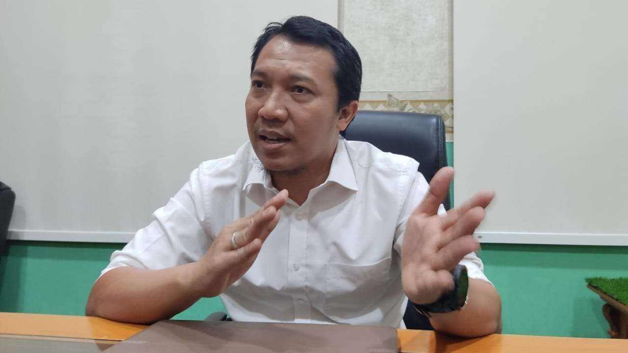 Wakil Ketua Asprov PSSI Jatim, Amir Burhanuddin. (Foto: Fariz Yarbo/Ngopibareng.id)