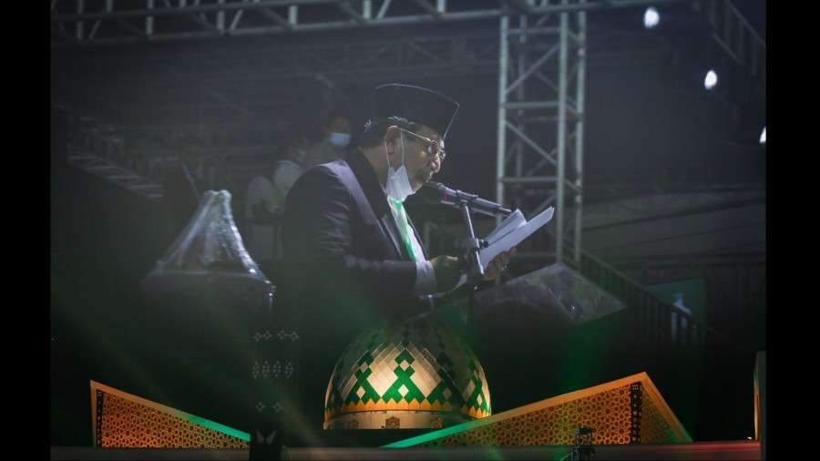 Ketua Dewan Hakim STQH Nasional ke-26 Said Agil Husin Al-Munawar mengumumkan nama-nama juara, Jumat 22 Oktober 2021. (Foto: Kemenag)