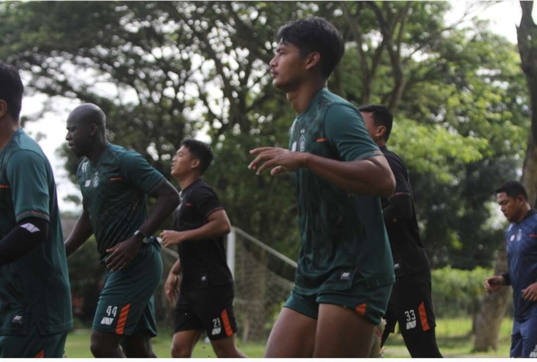 Persik Kediri gelar latihan fisik menjelang laga kontra Persela Lamongan. (Foto: Istimewa)