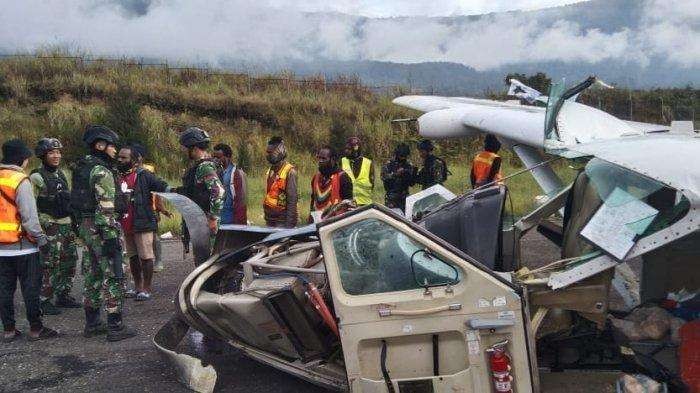 Pesawat cargo Smart Air gagal landing di Bandara Aminggaru Ilaga, Distrik Omukia, Kabupaten Puncak, Papua. (Foto: Istimewa)