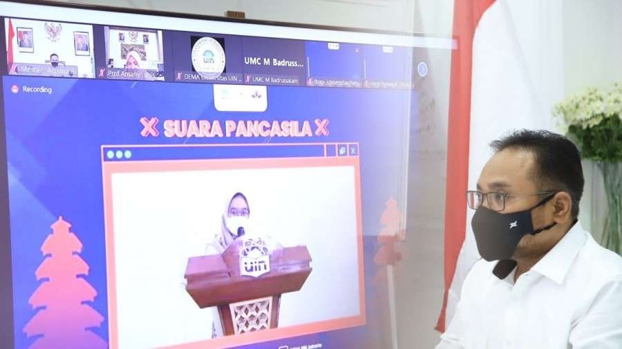 Menag saat menjadi Keynote Speaker pada Webinar Suara Pancasila. (Foto: Kemenag)