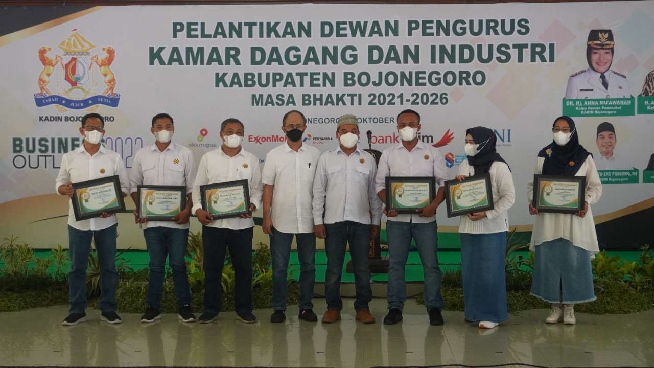 Pelantikan Dewan Pengurus Kamar Dagang dan Industri Bojonegoro.(Foto: Istimewa)