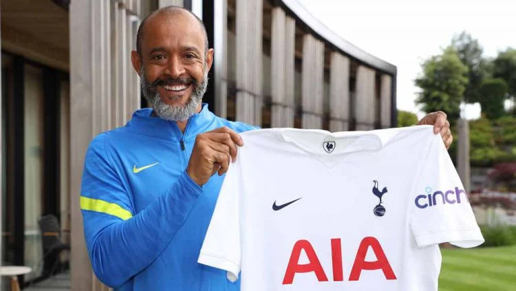 Nuno Espirito Santo dipecat Tottenham Hotspur. (Foto: Istimewa)