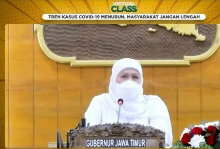 Gubernur Jawa Timur Khofifah Indar Parawansa meminta warga Jatim tetap tenang dalam mengantisipasi potensi lonjakan kasus Covid-19 gelombang ketiga. (Foto: lpt)