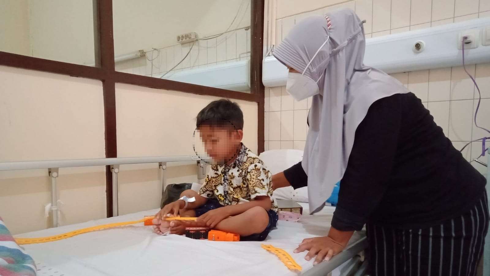 Pasien anak yang dilakukan operasi bedah jantung pertama kali secara terintegrasi oleh IPJT RSSA Kota Malang (Foto: Lalu Theo/ngopibareng.id)