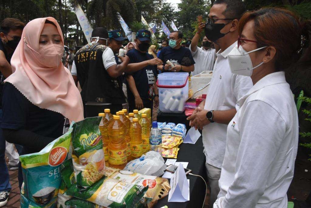 Bupati Mojokerto saat menghadiri acara puncak Hari Kesehatan ke-57.(Deni Lukmantara/Ngopibareng)