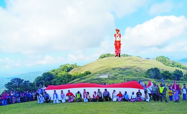 Patung Jokowi di Desa Sunu, Kecamatan Amanatun Selatan, Kabupaten Timor Tengah Selatan (TTS). (Foto: Istimewa)