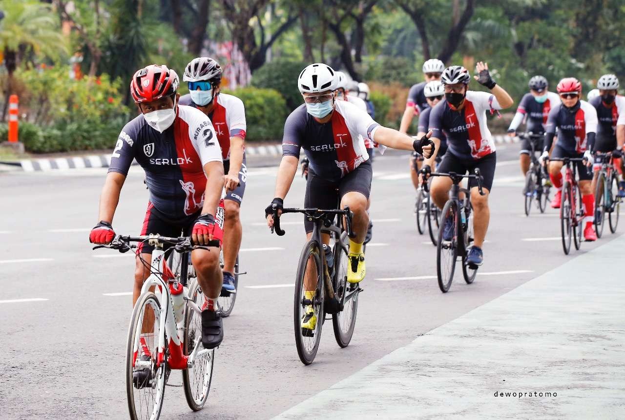 Armuji (depan) bersama rombongan Pahlawan Ride. (Foto: Istimewa)