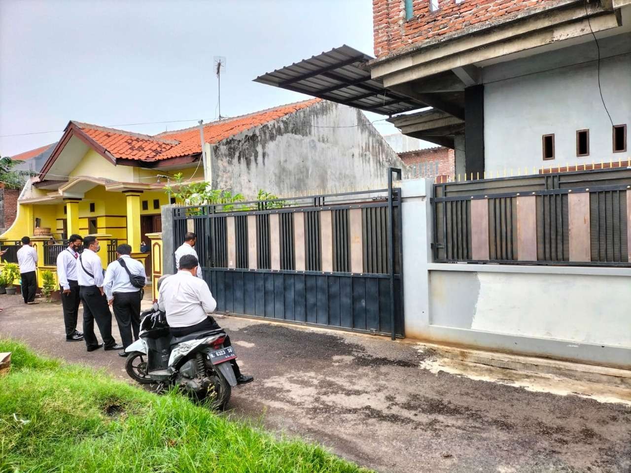 Rumah Zainal Arifin di Jalan Mastrip Gang 2 Probolinggo sudah dua kali dibobol pencuri. (Foto: Istimewa)