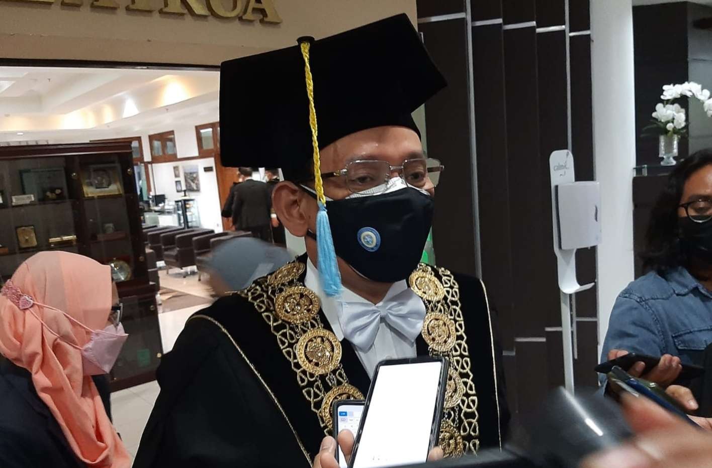 Rektor Unair Prof Nasih saat ditemui beberapa waktu lalu. (Foto: Pita Sari/Ngopibareng.id)