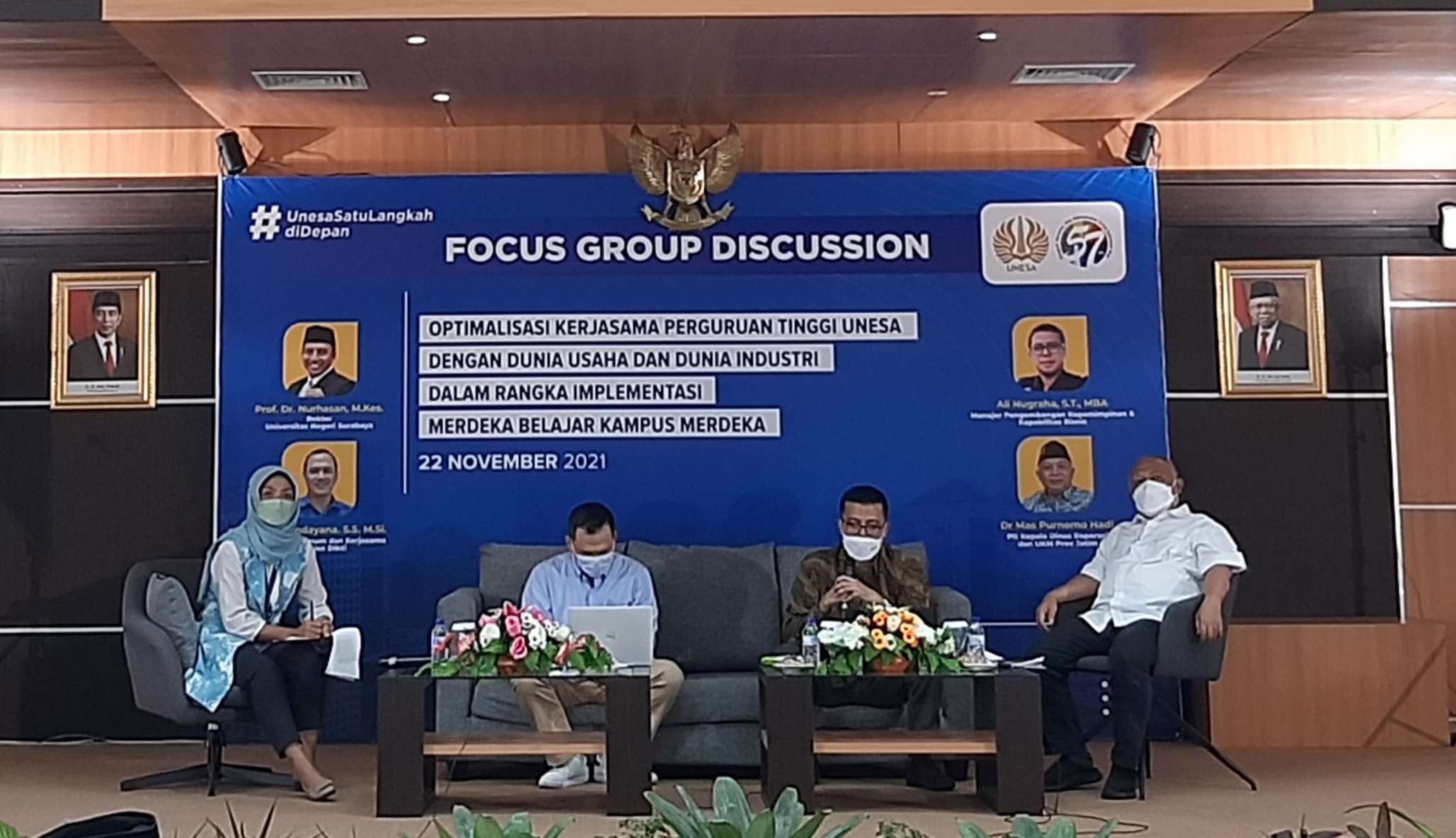 Forum Group Discussion "Optimalisasi Kerjasama Perguruan Tinggi Unesa dengan Dunia Usaha dan Dunia Industri Dalam Rangka Implementasi program Merdeka Belajar-Kampus Merdeka". (Foto: Pita Sari/Ngopibareng.id)