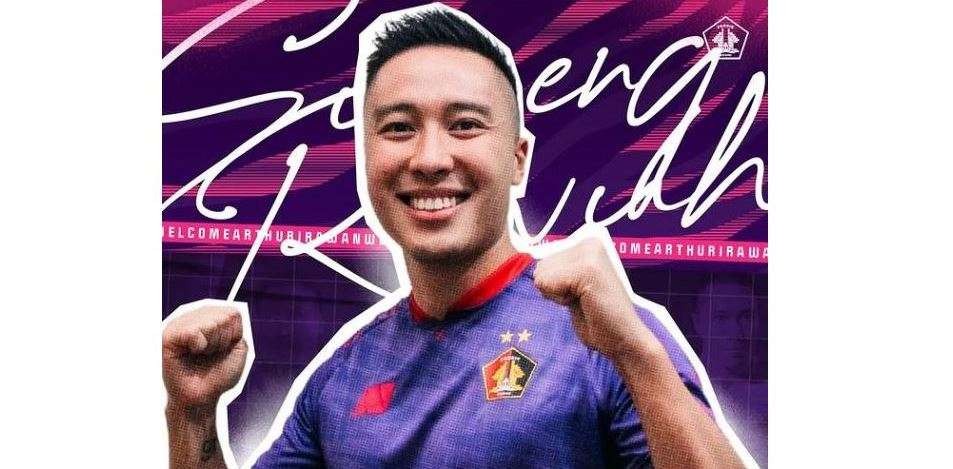 Rekrutan anyar Arthur Irawan, pemain belakang Persik Kediri. (Foto: Instagram @persikfcofficial)