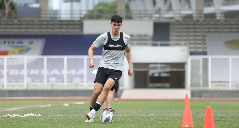 Elkan Baggot saat berlatih bersama Timnas Indonesia. (Foto: pssi.org)