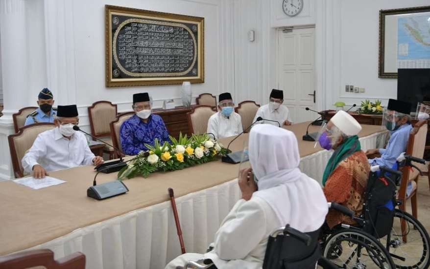 Wapres Ma,'ruf Amin bersama ulama sepuh NU ( foto: is6mewa)