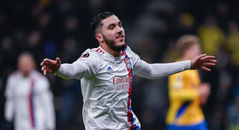 Rayan Cherki mencetak gol pembuka bagi Lyon. (Foto: Twitter/@OL)