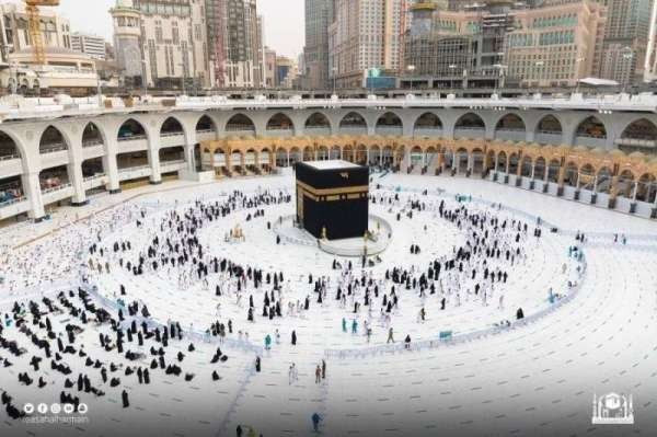 Jemaah non-umrah sekarang dapat melakukan tawaf di lantai pertama Masjidil Haram. (Foto: SaudiGazette)