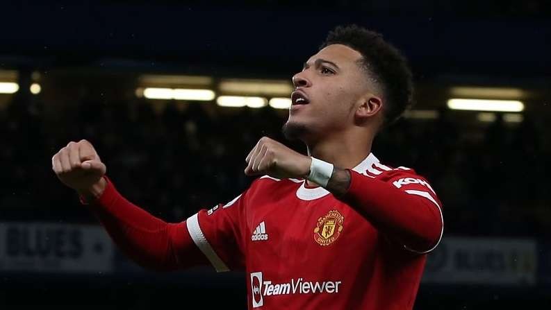 Jadon Sancho mencetak gol ke gawang Chelsea saat Manchester United bertandang ke Stamford Bridge. (Foto: Twitter/@ManUtd)