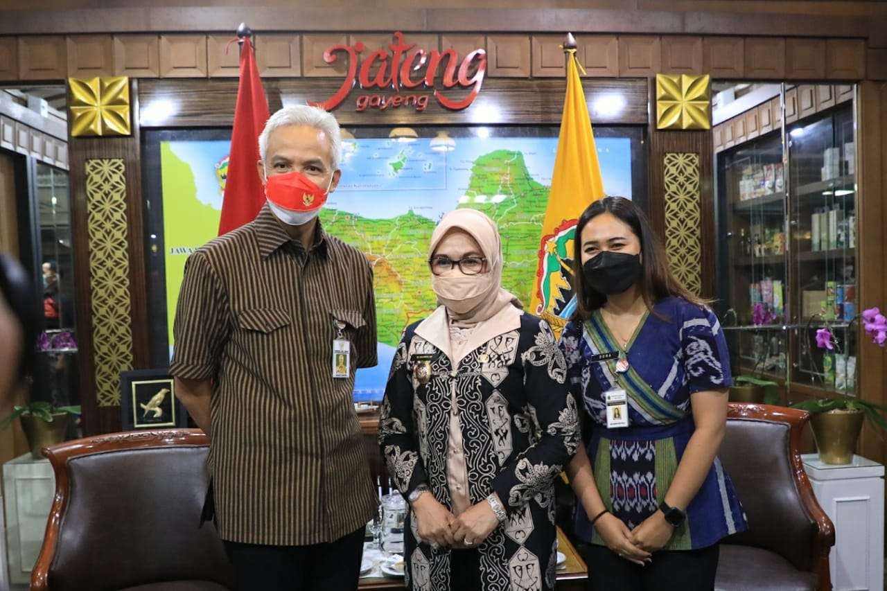 Gubernur Ganjar kedatangan rombongan dari Pemkot Bontang untuk belajar Smart City. (Foto: Dok Jateng)