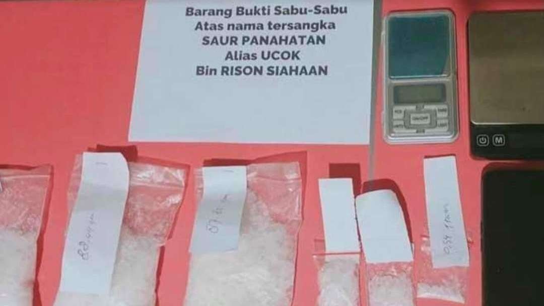 Barang bukti yang diamankan polisi dari rumah kontrakan tersangka.(foto istimewa)