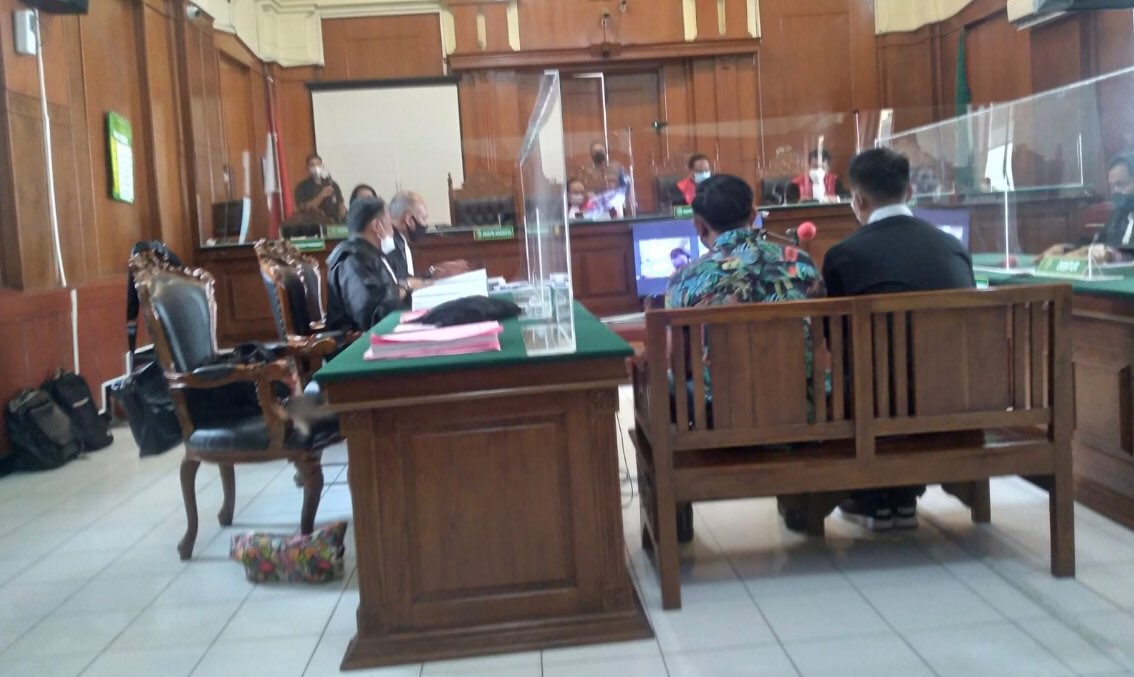 Sidang kasus penganiayaan kasus jurnalis Tempo, Nurhadi di PN Surabaya (Foto: Andhi Dwi/Ngopibareng.id)