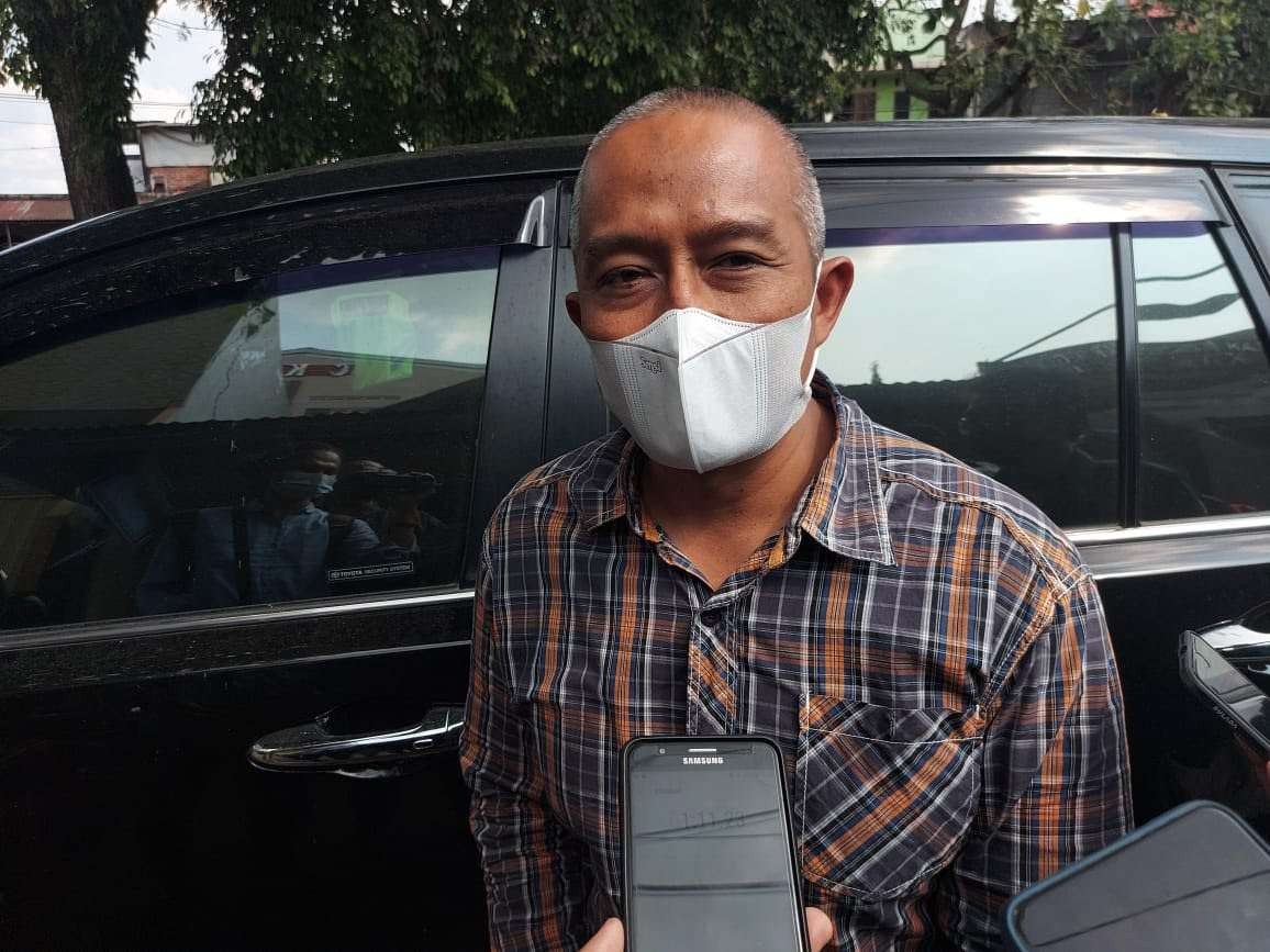 Plt Dinas Ketenagakerjaan-Penanaman Modal Pelayanan Terpadu Satu Pintu (Disnaker-PMPTSP) Kota Malang, Erik Setyo Santoso saat berada di salah satu Balai Latihan Kerja (Foto: Lalu Theo/ngopibareng.id)