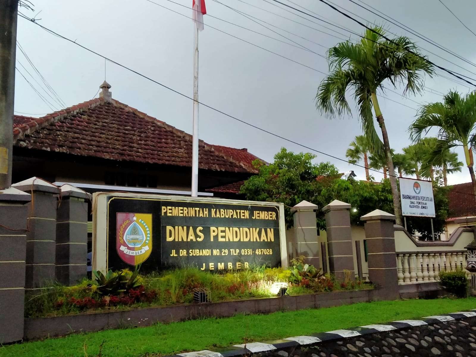 Kantor Dinas Pendidikan Jember (Foto: Rusdi/ngopibareng.id)