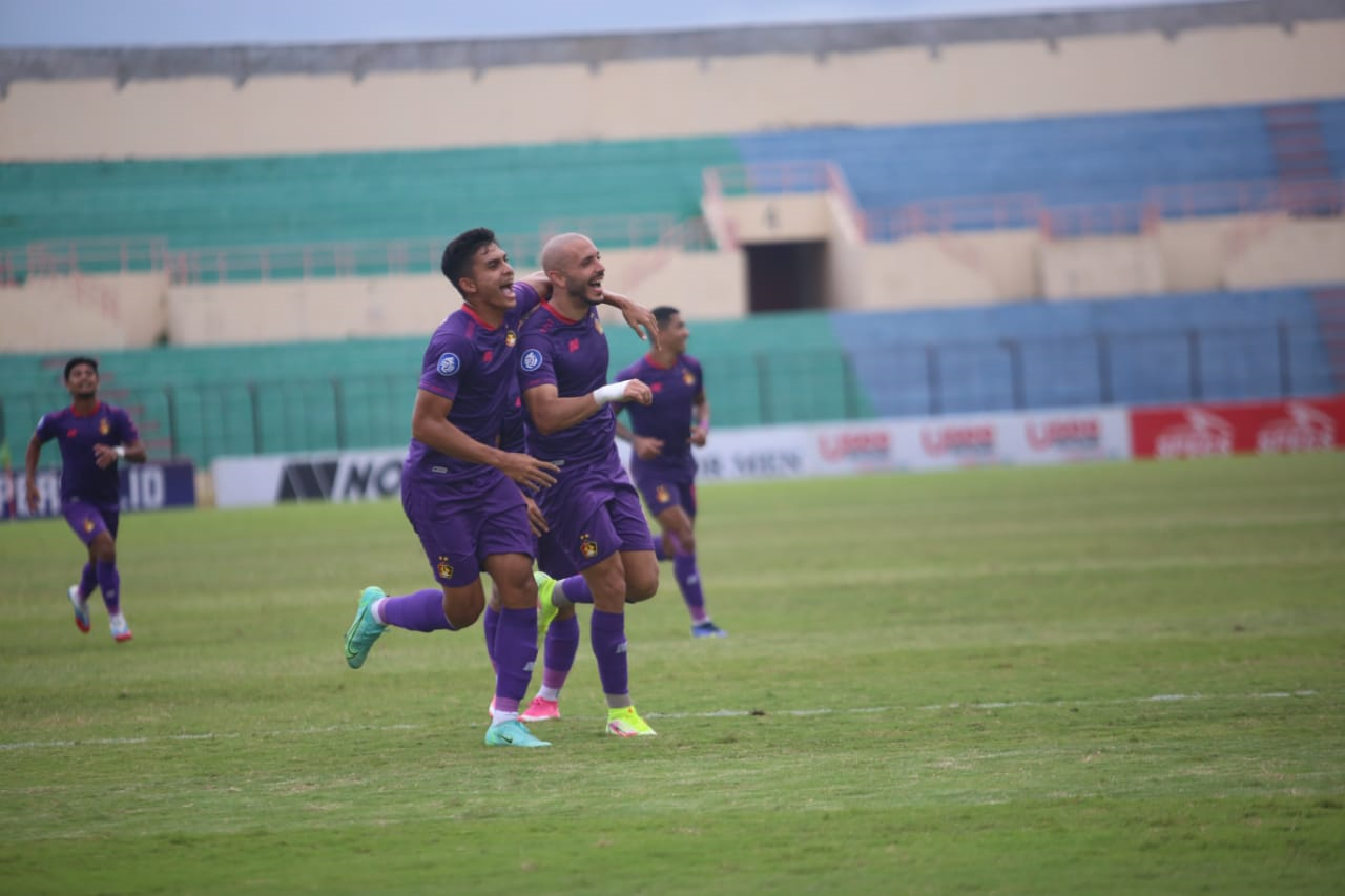 Persik Kediri saat melawan Persita Tangerang di di Stadion Sultan Agung Bantul di laga pekan ke 15 Jumat 3 Desember 2021. (Foto: Istimewa)