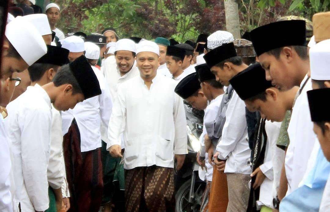 KH Abdul Mun’im Syadzili menegaskan, Pesantren adalah NU kecil dan NU adalah Pesantren besar, tak terpisahkan. (Foto: Istimewa)