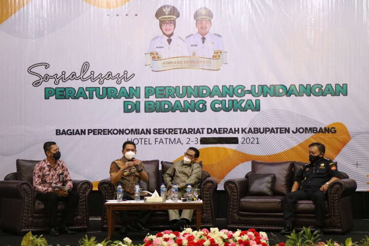 Pemerintah Kabupaten Jombang melalui Bagian Perekonomian menggelar sosialisasi ketentuan perundang-undangan bidang cukai di Hotel Fatma Jombang, 2-3 November 2021. (Foto: Istimewa)