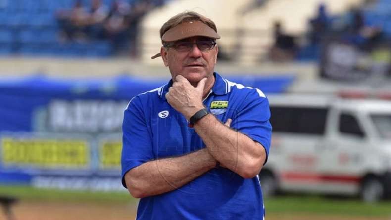 Pelatih Persib Bandung, Robert Rene Albert. (Foto: Dok. Persib)