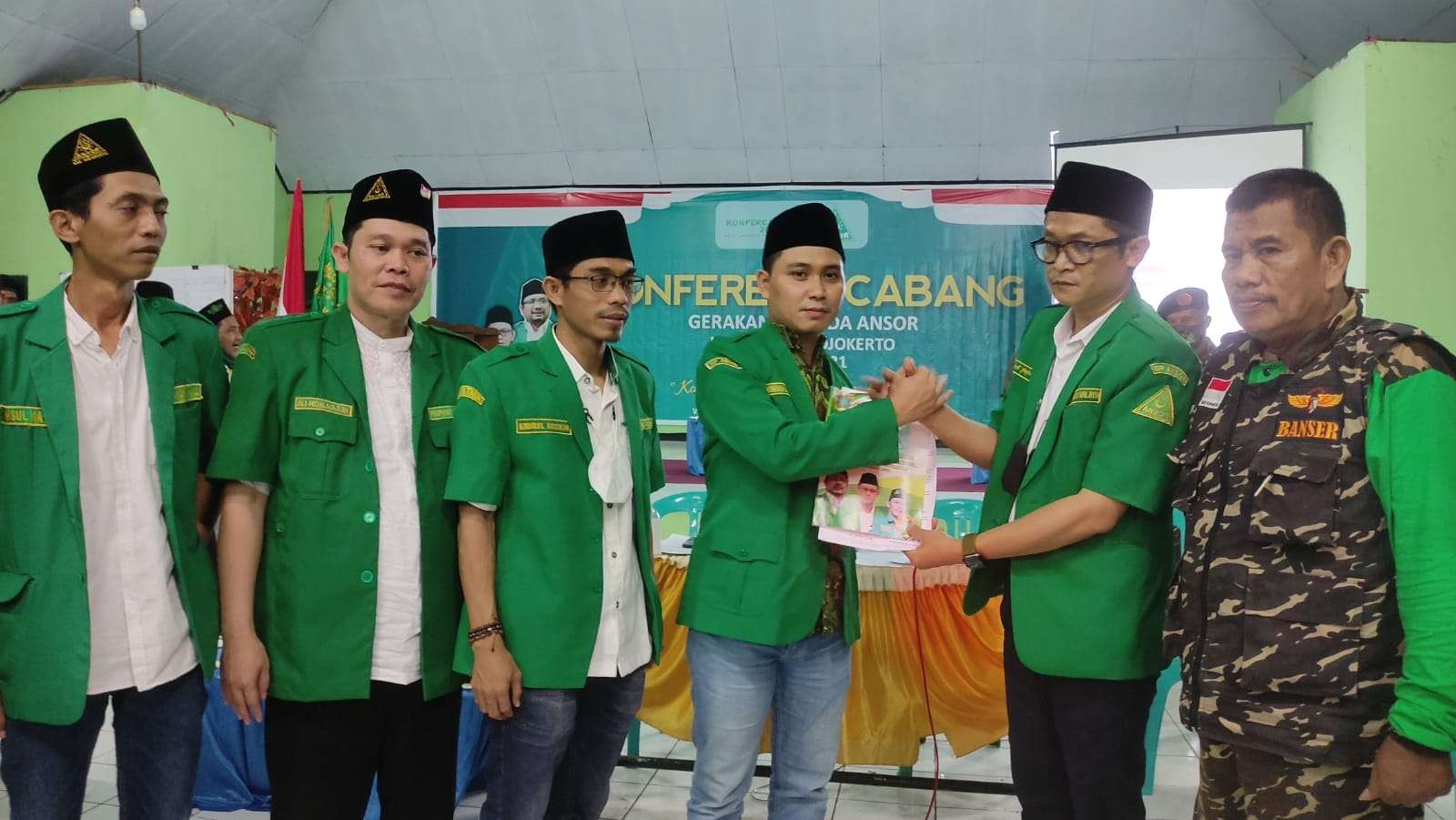 Konfercab GP Ansor Kabupaten Mojokerto ke XXVII di menangkan gus barra.(Deni Lukmantara/Ngopibareng)