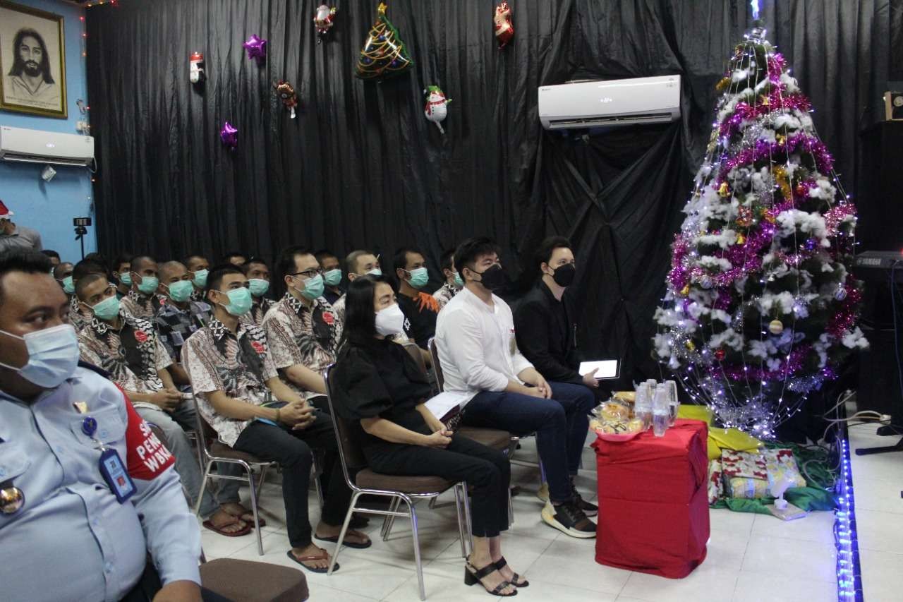 Ibadah Natal di Lapas Surabaya. (Foto: Kemenkumham Jatim)