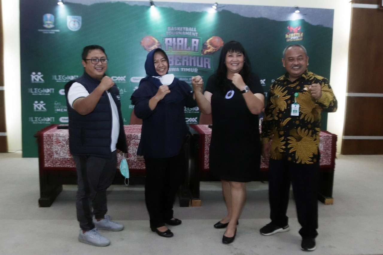 Perbasi Jatim dan Dispora berkolaborasi menggelar turnamen bola basket Piala Gubernur Jatim pada 16-22 Desember 2021. (Foto: Istimewa)