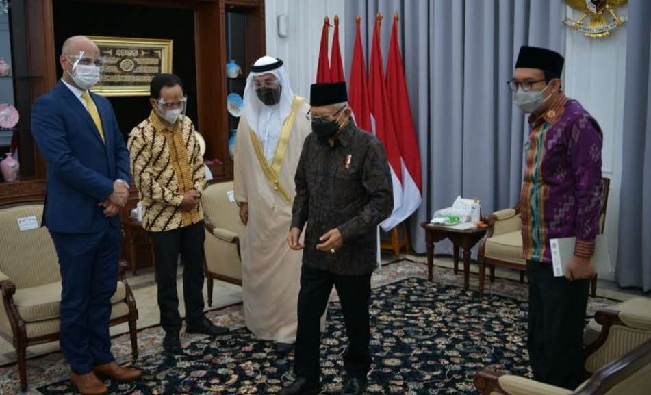 Wapres KH Ma'ruf Amin bersama Sekjen  Majelus Hukmah Almuslimun (foto: Seteapres)