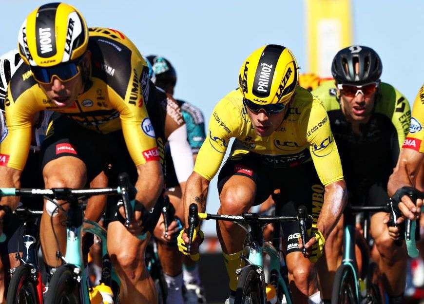 Jumbo Visma harus pikirkan peran dua andalan mereka, Roglic dan Wout di TdF 2022. (Foto: Istimewa)