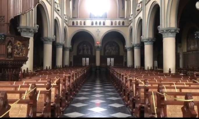 Ruang ibadah Gereja Katedral di Jakarta mulai disterilkan untuk persiapan ibadah Natal secara tatap muka. ( Foto: istimewa)