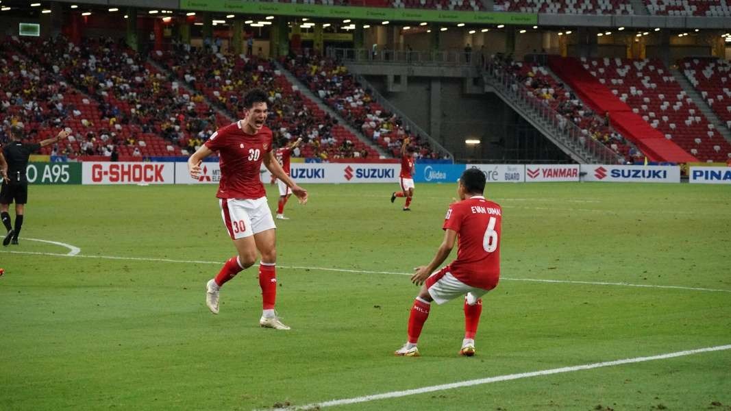 Bek tengah Timnas Indonesia Elkan Baggot sesaat setelah mencetak gol ke gawang Malaysia di laga terakhir Grup B Piala AFF 2020. (Foto: pssi.org)