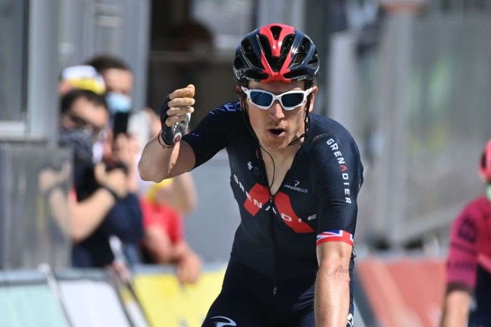 Geraint Thomas memperpanjang kontraknya dua tahun dengan tim Ineos