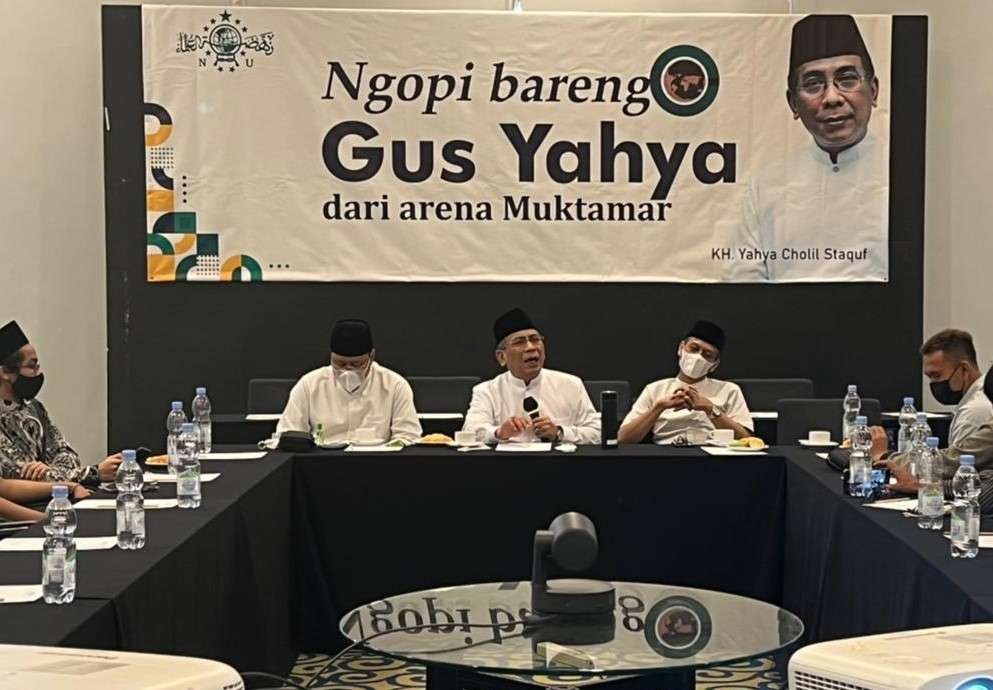 Ngopi Bareng Calon Ketua Umum PBNU KH Yahya Cholil Staquf di arena Muktamar NU. (Foto: Istimewa)