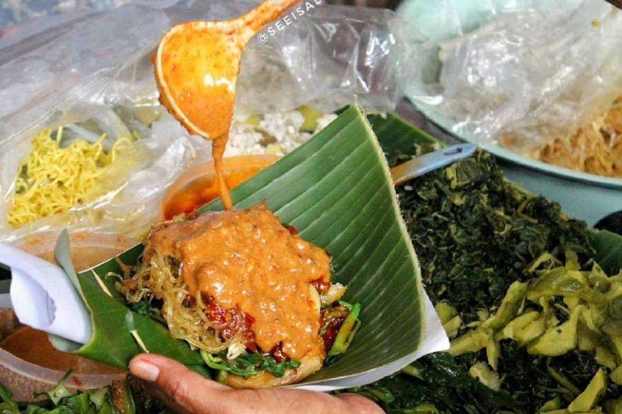 Ilustrasi Madiun tak hanya terkenal dengan hidangan pecelnya saja, tetapi juga punya makanan khas lain yang wajib dicoba. (Foto: Istimewa)